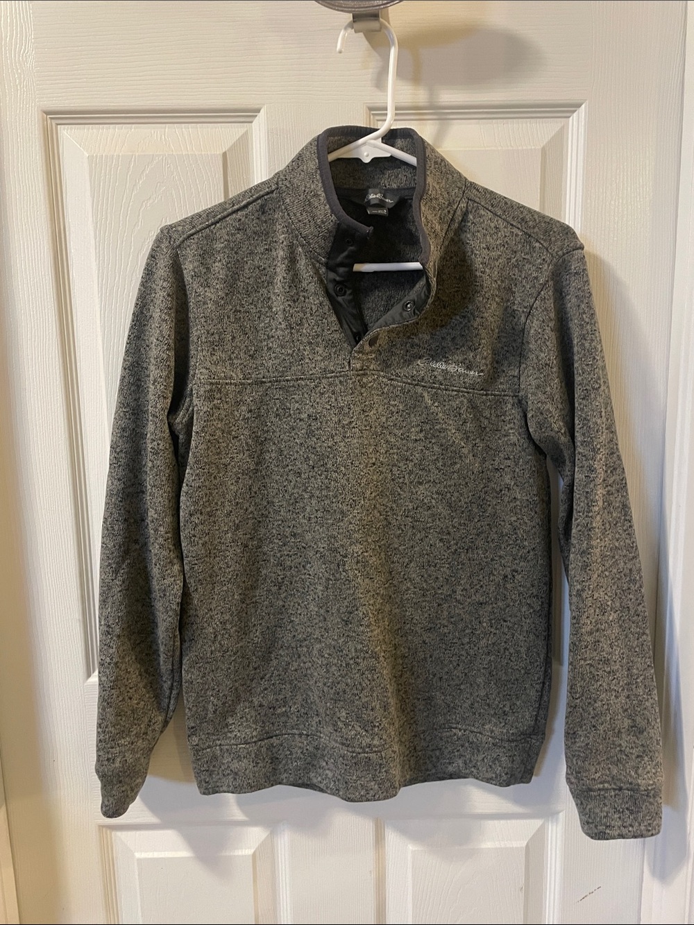 Eddie Bauer Men's Snap Front pullover, small